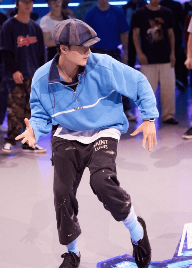 王一博演红孩儿的电影，王一博演红孩儿的电影叫什么（凭一部作品直接红成顶流）