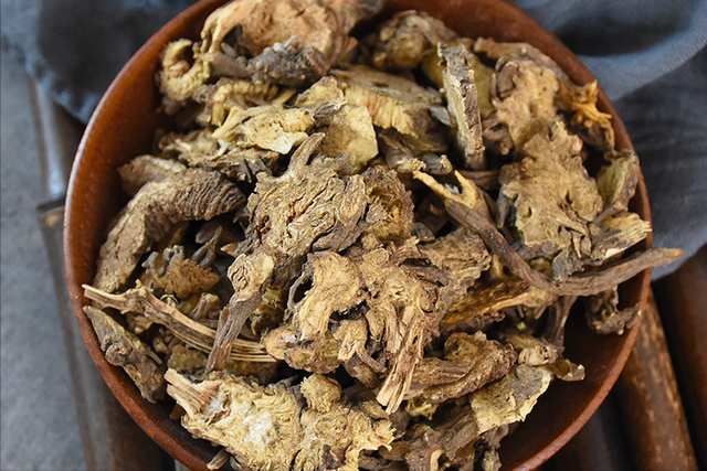 本草图经作者是谁，《本草图经》的作者（芎藭 蘼蕪 藁本）