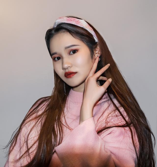 美图秀秀p腹肌步骤，美图秀秀如何使用一键P腹肌功能（你竟然还在用磨皮插件和美图秀秀）