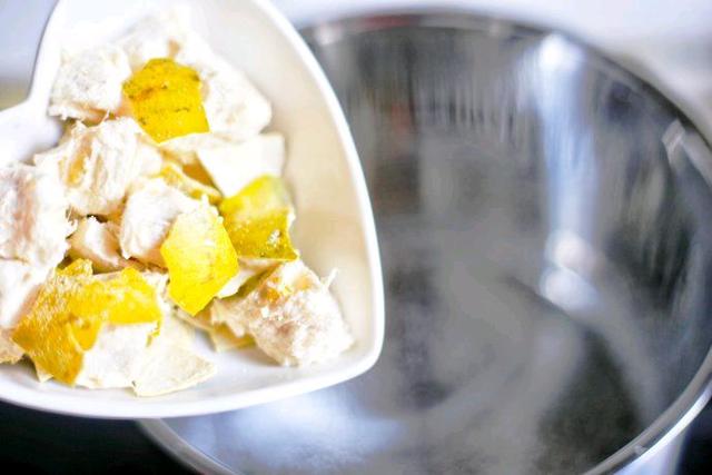 银耳和罗汉果红枣梨能一起煮吗，季节交替多喝罗汉果雪梨汤