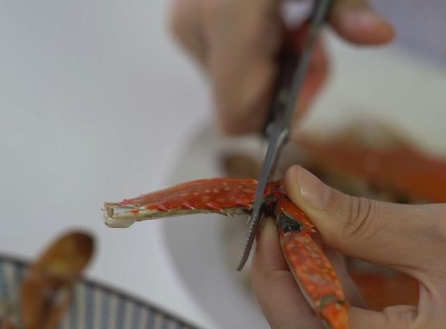 螃蟹蘸料怎么调好吃，清蒸螃蟹的蘸料怎么弄（大闸蟹吃了还想吃）