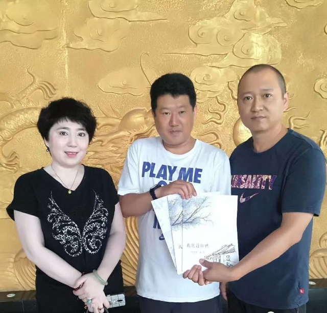 北京崇文小学，北京崇文小学换校长（一小是“坟头儿”的法华寺街小学）