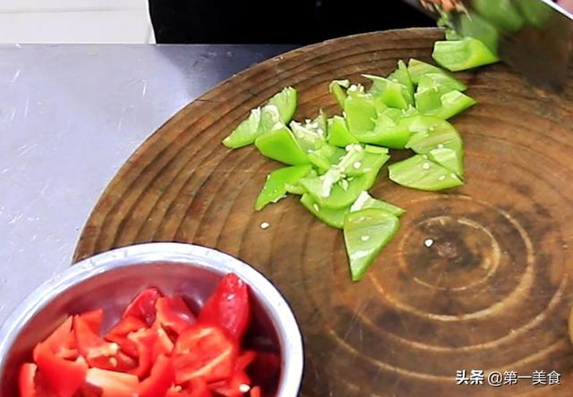 地三鲜怎么做好吃，如何做美味地三鲜（怎么做地三鲜健康不吸油）