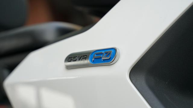 摇摆二轮滑板怎么玩，两轮滑板怎么玩（两千元档也能拥有全能选手）