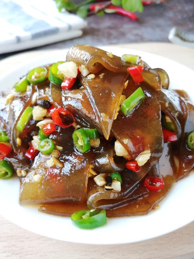 苕皮怎么做好吃，苕皮的做法（真心觉得比肉还好吃）