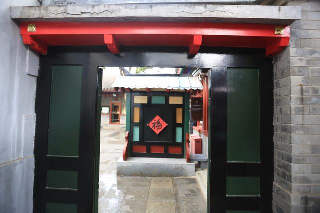 老舍的主要作品有哪些，老舍的主要作品有哪些长篇小说（《骆驼祥子》《四世同堂》《龙须沟》《茶馆》等）