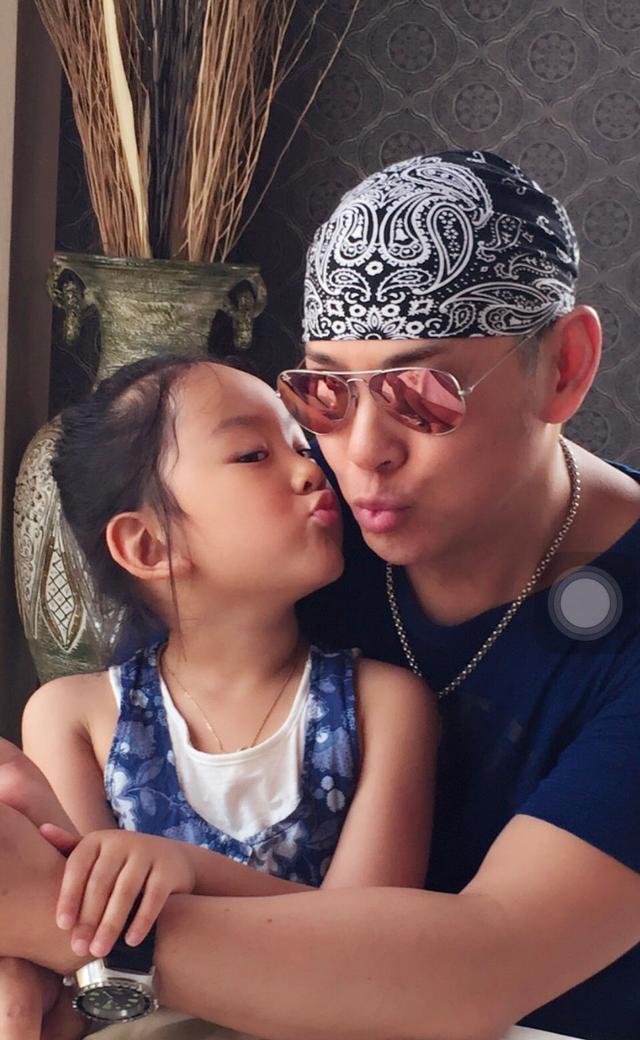 莫少聪图片，8岁莫芷嫣已是花样滑冰冠军（57岁莫少聪自拍帅气依旧）