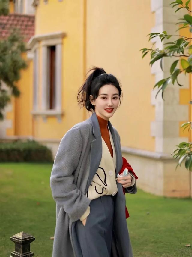 什么发型显脸小显年轻，适合瘦脸的发型（简单易打理的4款发型）