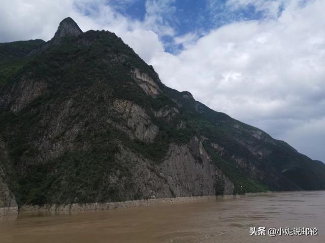 三峡属于四川重庆吗，长江三峡指的是哪三峡