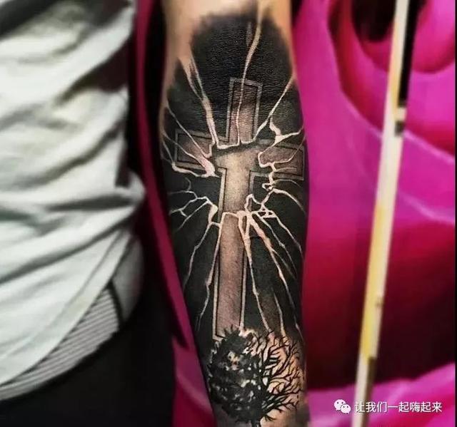 戴十字架有什么禁忌，戴十字架的忌讳和讲究（十字架——不只是种信仰）