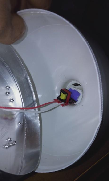 led灯珠一个多少伏（45瓦LED灯的内部构造）