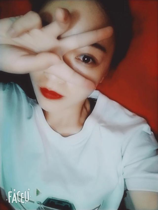 羞答答的玫瑰歌词，羞答答的玫瑰静悄悄地开歌词（羞答答的玫瑰就像你）