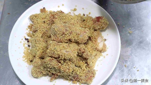 粉蒸排骨最正宗的做法，粉蒸排骨正确的做法（厨师长教你粉蒸排骨的做法）
