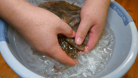 虾蘸料怎么调好吃，水煮虾蘸料怎么调好吃（清蒸大虾的蘸料怎么做）