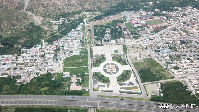 包头与呼和浩特是如何炼成的，呼和浩特是哪里的行政中心