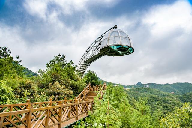 六盘水在哪个省，贵州省六盘水市盘县属于哪个区（夏季平均气温只有19.7℃）