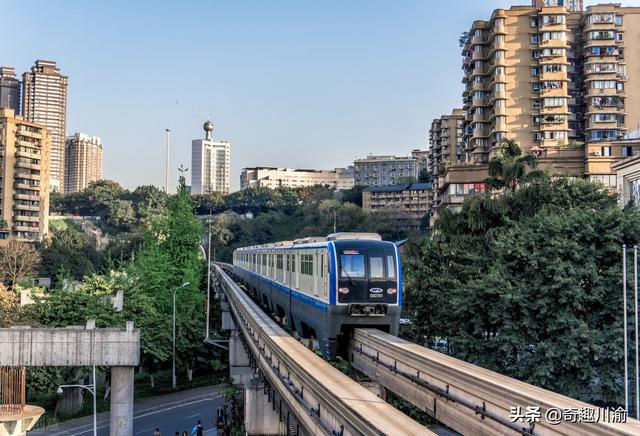 轻轨是什么，轻轨是什么样子的（真的是矮化了重庆的城市形象吗）
