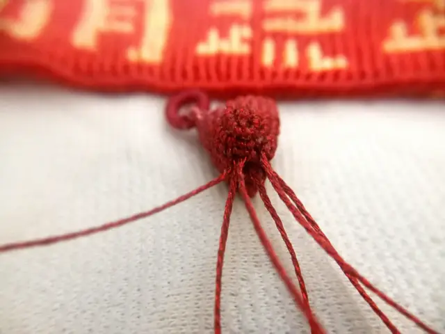 手工粽子怎么做简单又漂亮，手工五彩粽子制作方法（精致小巧的4角粽子）