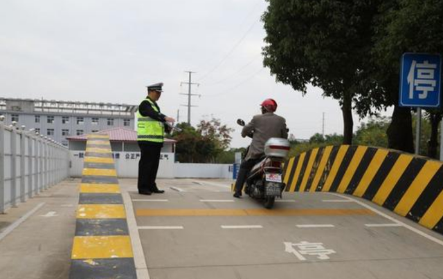 增驾c1是什么意思，c1d增驾c1是什么意思（怎么增驾摩托车驾照）