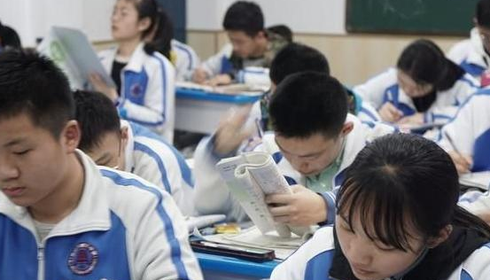文科理科哪个更累(学文科好还是理科好)