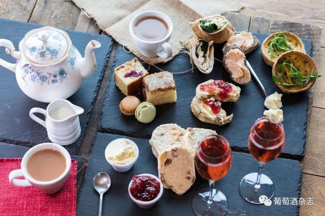 榴莲可以跟葡萄酒一起吃吗，榴莲和葡萄酒一起吃的后果（这8种食物居然不能跟葡萄酒一起吃）