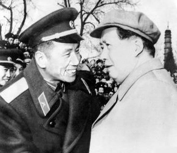 仓皇而逃是什么意思，仓皇逃跑的意思是什么（他是我军第一任特种兵司令）