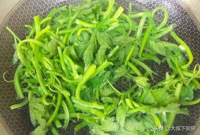 南瓜藤有什么功效，南瓜藤和叶的功效与作用（大叔教你上汤南瓜藤）