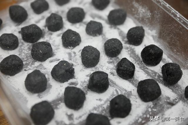 汤圆是怎么做的，汤圆的做法及配料窍门（自制汤圆：记住关键两点）