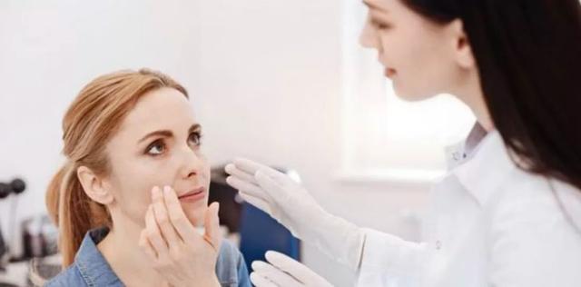 der是什么意思，网络用语der是什么意思（欧美女生迷上了人工磨皮）