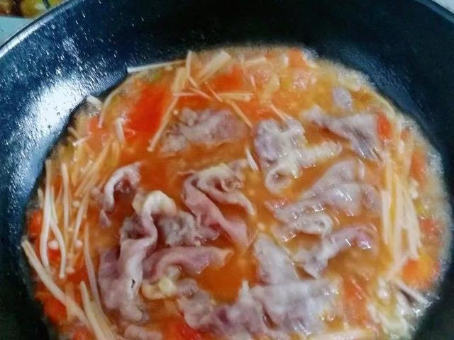 番茄肥牛汤的做法，肥牛番茄汤怎么做简单（上海妈妈教你“番茄肥牛汤”家常做法）