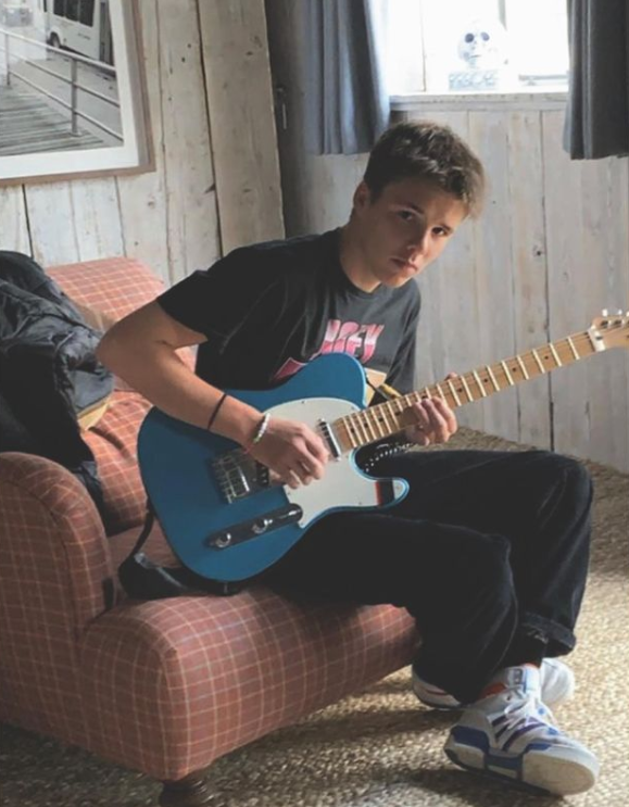 贝克汉姆又一儿子长残，二儿子脸上皱纹横生，18岁就像油腻大叔