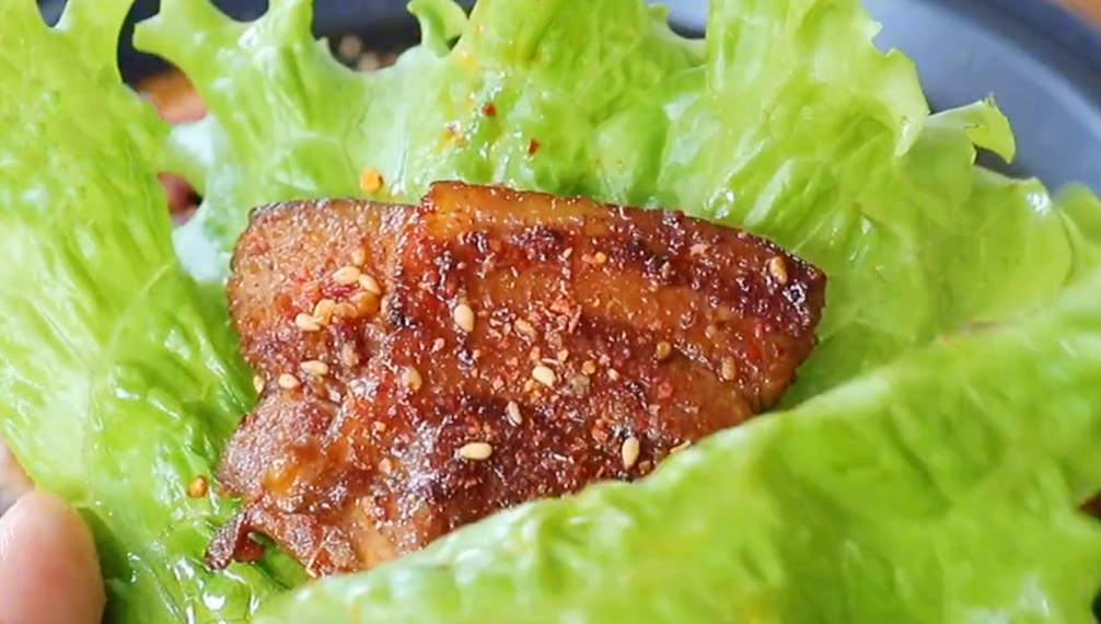 【香煎五花肉】做法步骤图 好吃不油腻-起舞食谱网