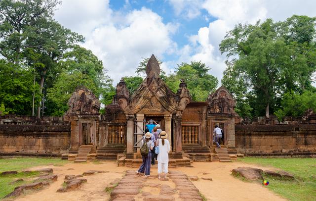 海浪花帽子编织视频，海浪花帽子编织方法详细教程（柬埔寨王宫的守护神是七头那伽）