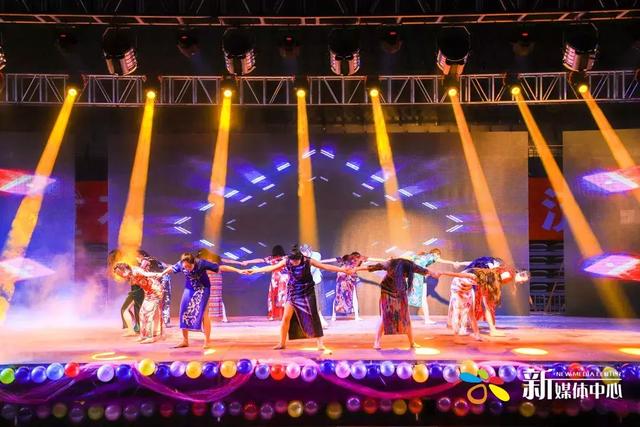 外婆的澎湖湾串词，外婆的澎湖湾串词主持人（2019元旦晚会）