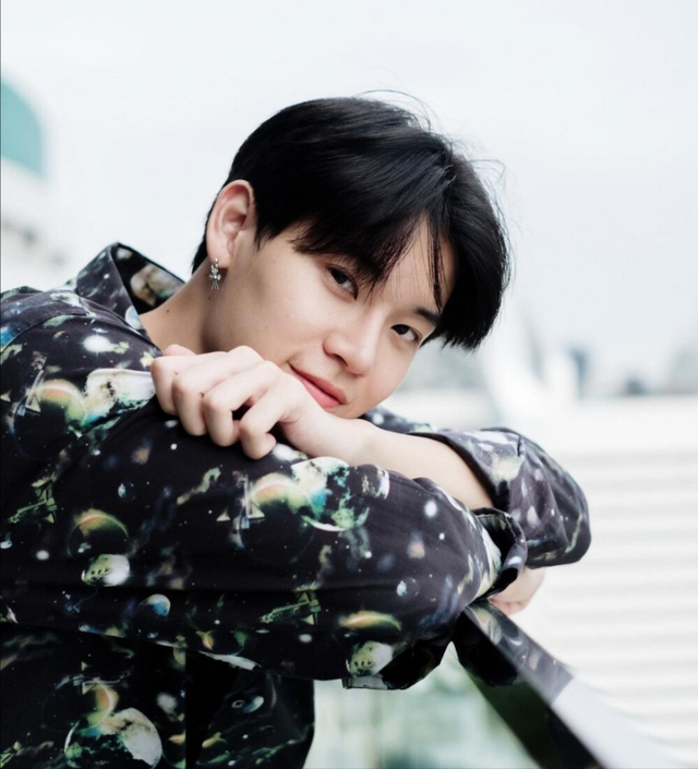 lay是什么意思，lay什么意思（他泰港风少年：黄立贤血统加持）