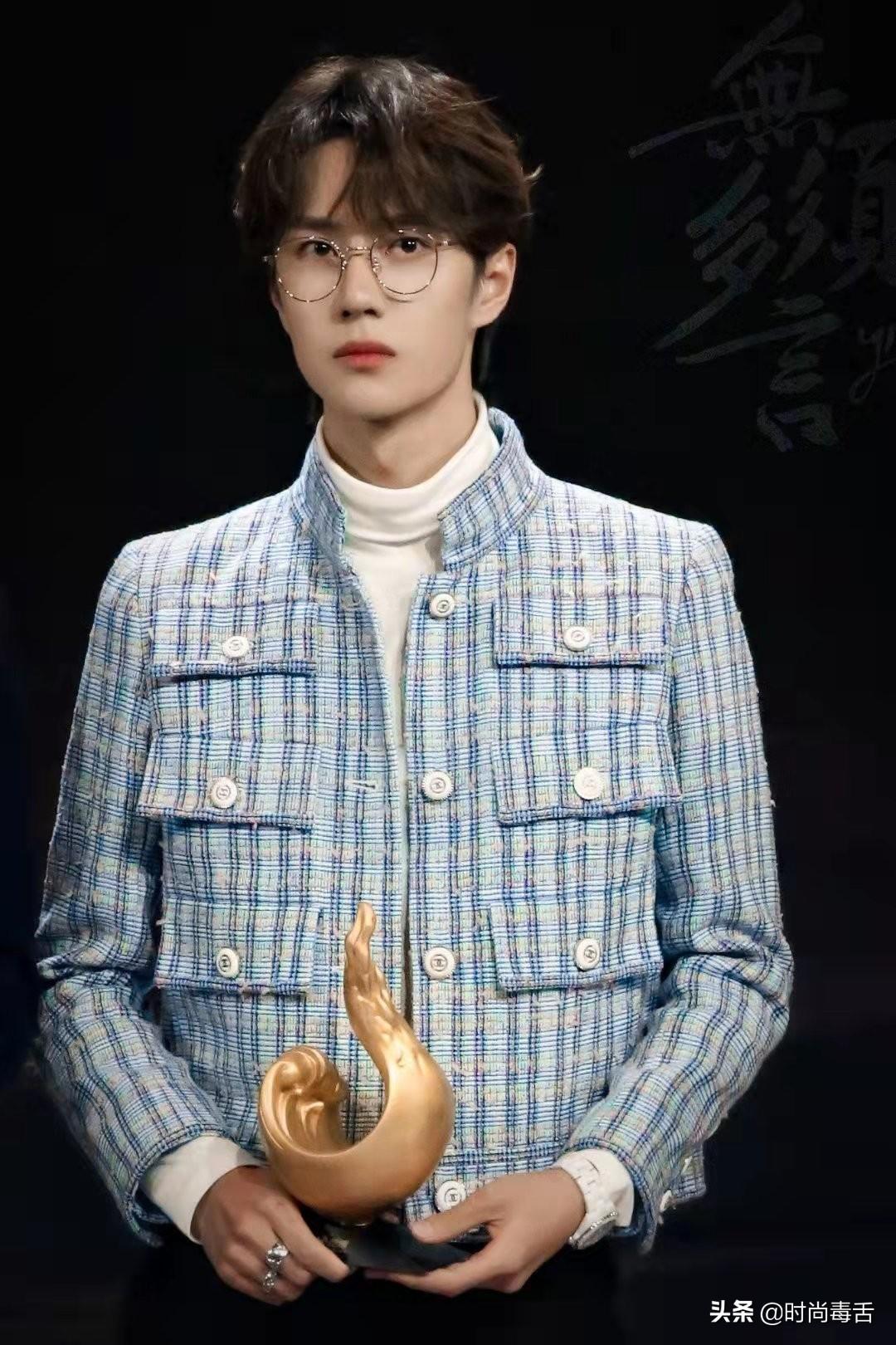 香奈儿有男装吗，香奈儿有男装吗?商标是什么样的（男生穿CHANEL居然这么好看）