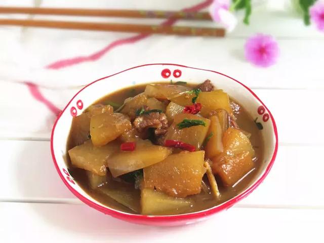 冬瓜炖肉的家常做法，怎样做冬瓜最好吃（分享一道家常美食的做法----冬瓜炖肉）