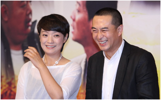 张嘉译第三任妻子，张嘉译第二任妻子是谁（与王海燕因戏生情相守13年）