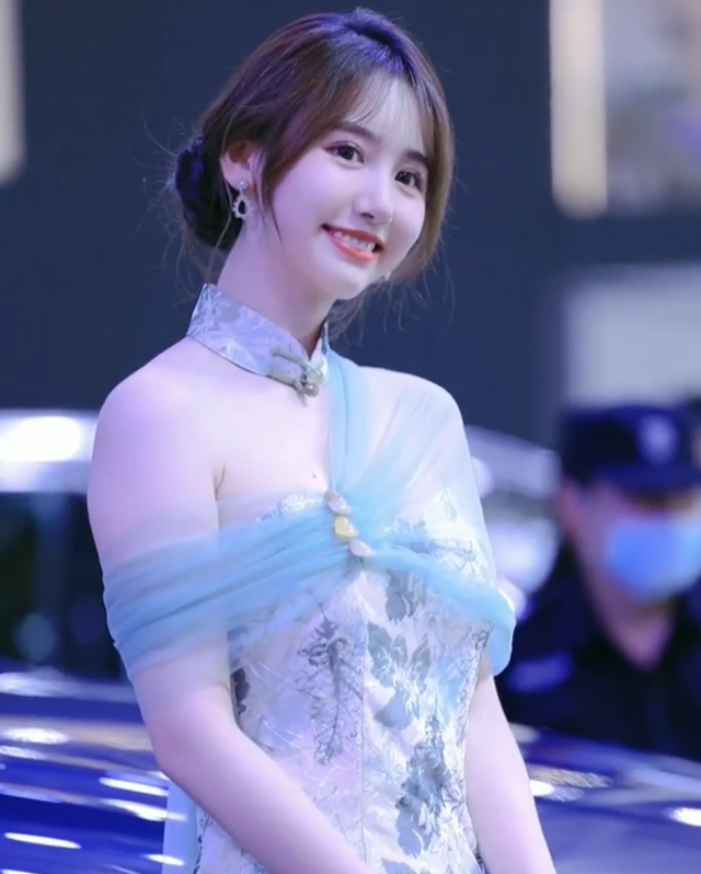 网红女歌手全部名单,这几名网络红人叫什么名字(凭自己努力走红的8位