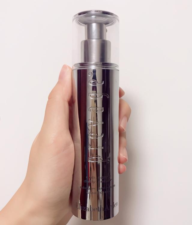 资生堂红腰子和黛珂小紫瓶哪个好，黛珂小紫瓶精华和资生堂红腰子精华（这些品牌的精华液有效抗老抗皱、提亮肤色美白补水、还能细化毛孔）