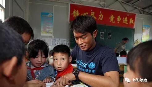 香港面积多少平方公里，香港的面积有多少平方千米（香港、香港）