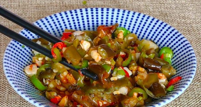 茄子怎么保存时间长还新鲜，黄瓜怎么保存时间长新鲜（腌茄子别直接腌）