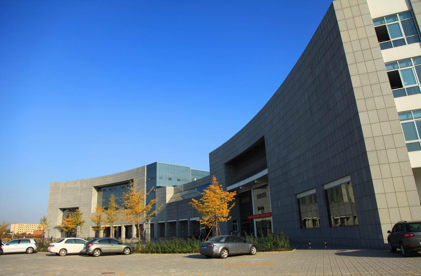 依然来自河北,近日教育部公示了来自河北保定的华北电力大学科技学院