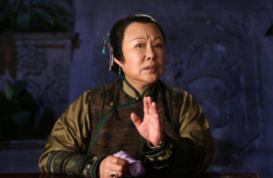 岳红的前夫是谁，国家一级演员岳红23岁成影后