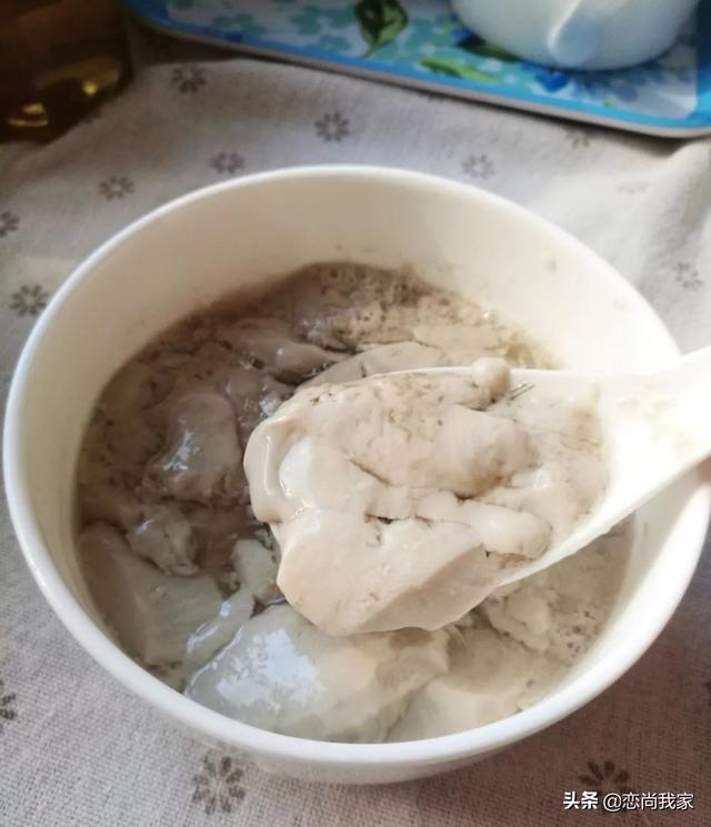 做豆腐的石膏粉有毒吗，豆腐放石膏粉吗（亲朋好友吃了都会夸赞你）