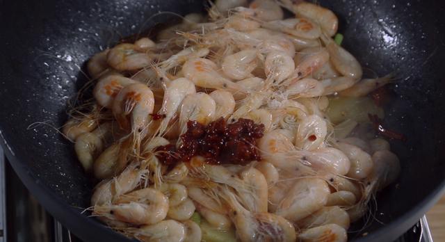 油爆虾怎么做好吃,怎样做油爆虾才好吃(这样做油爆虾在家也能做出大厨的味道) 油爆虾怎么做好吃,怎样做油爆虾才好吃(这样做油爆虾在家也能做出大厨的味道)