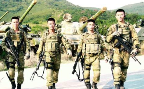 庄小龙在什么特种部队，庄小龙是怎么当上特种兵的（《战狼》真正特种兵庄小龙）