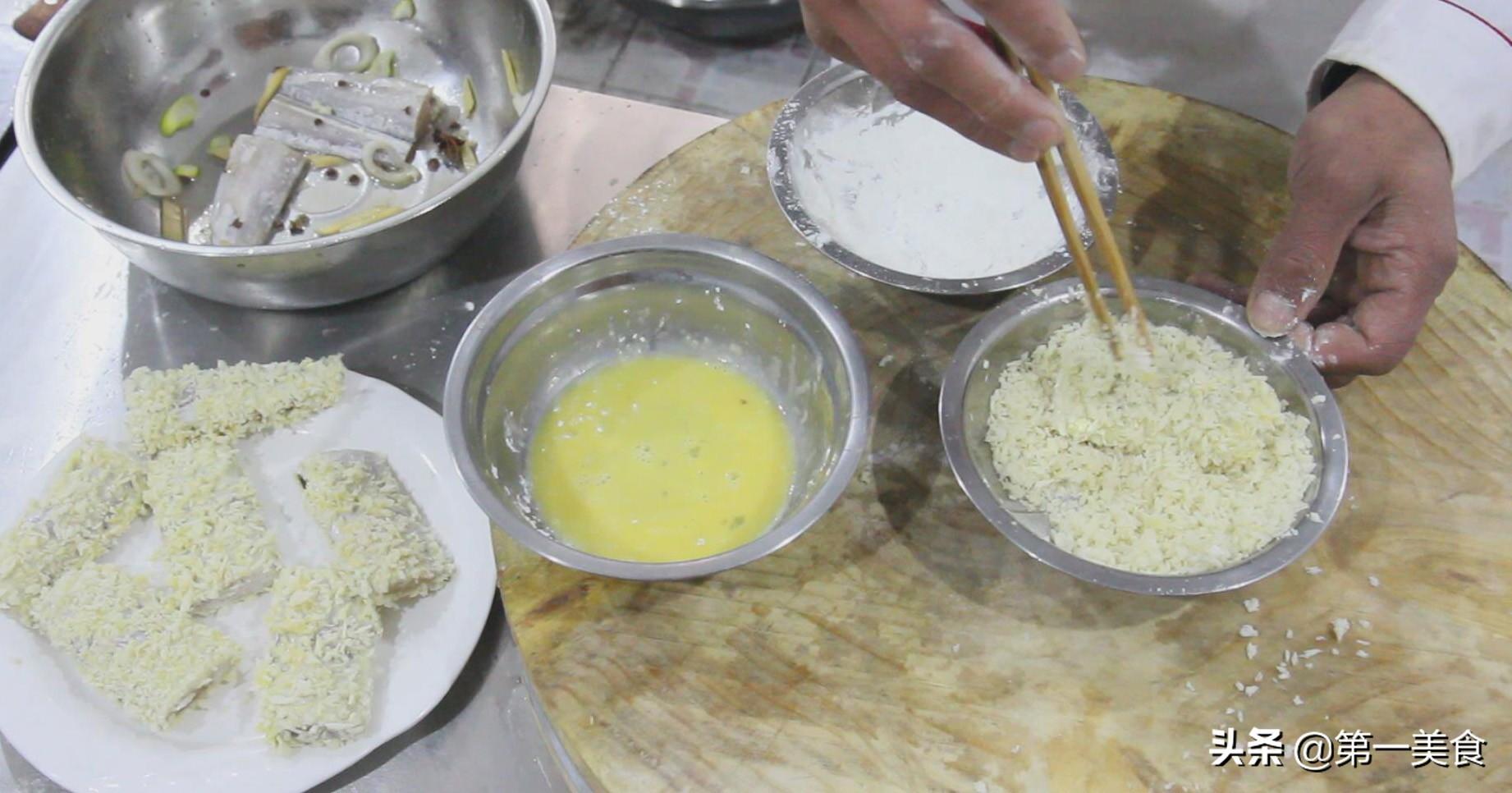 干炸带鱼的做法，大厨教你干炸带鱼的做法（原来第一步就错了）