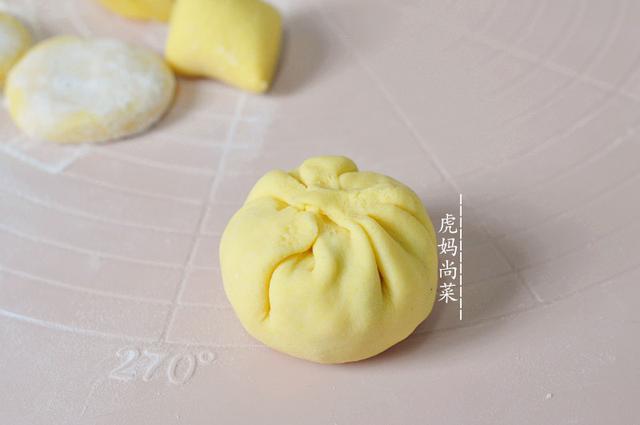 苞米面饼馅包子，玉米面包子就做的柔软又细腻