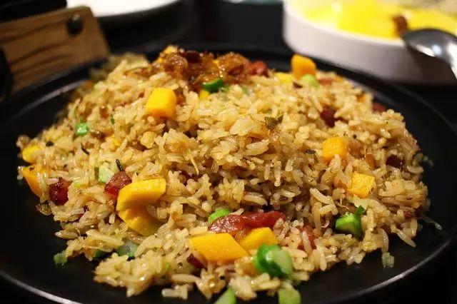 蛋炒饭怎么做好吃，儿童蛋炒饭怎么做好吃（一碗蛋炒饭，怎样做才最好吃）